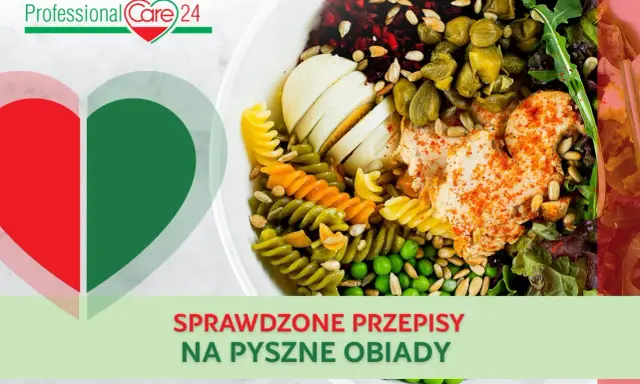 Kolorowy makaron, kurczak, jajko i warzywa w misce. Sprawdzone przepisy na pyszne obiady, idealne dla diety papkowatej.